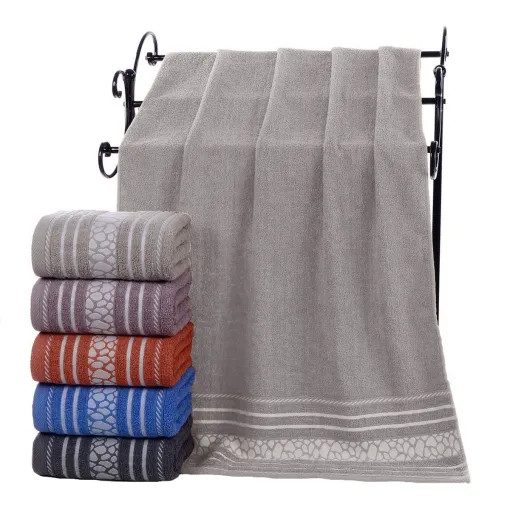 Ręcznik bawełniany jasnobeżowy z ozdobną bordiurą RGI-02