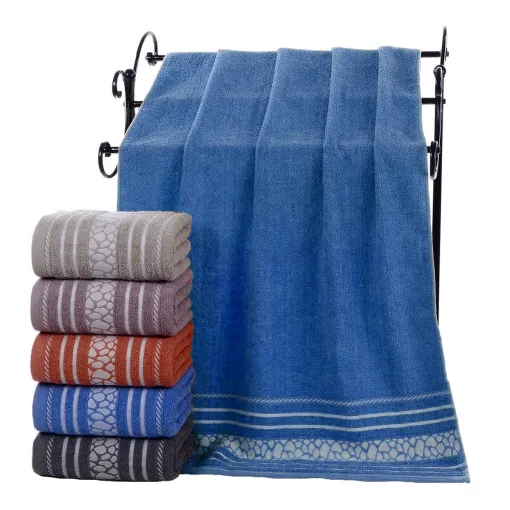 Ręcznik bawełniany niebieski z ozdobną bordiurą RGI-06