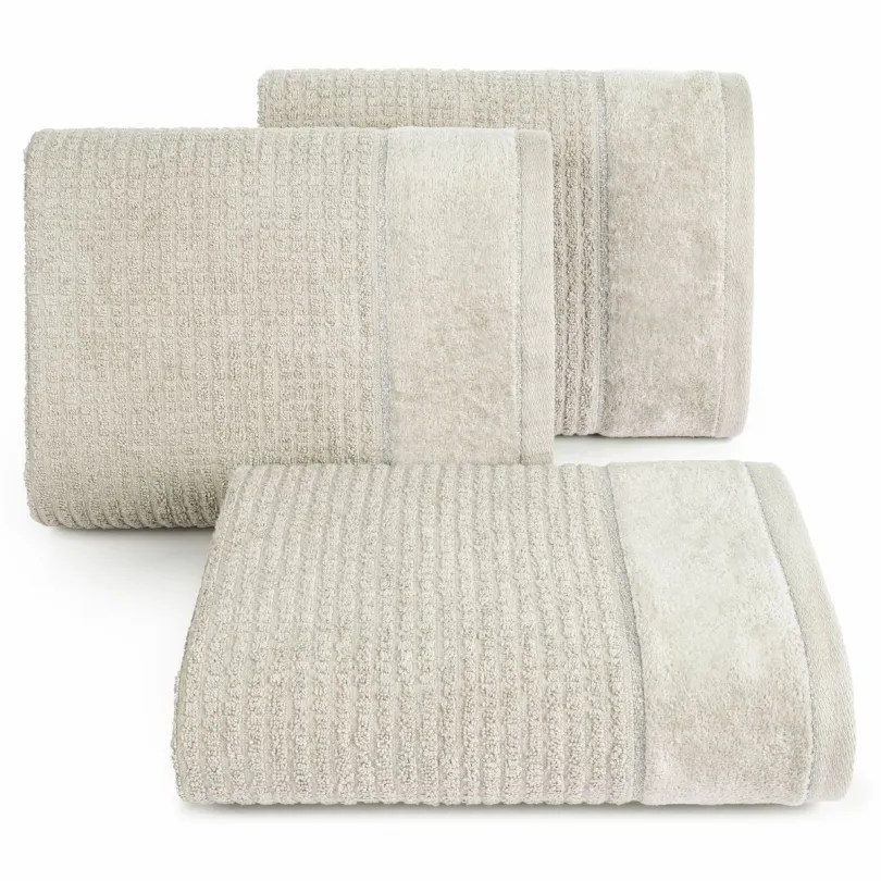 Ręcznik bawełniany z welurową bordiurą beżowy R166-02