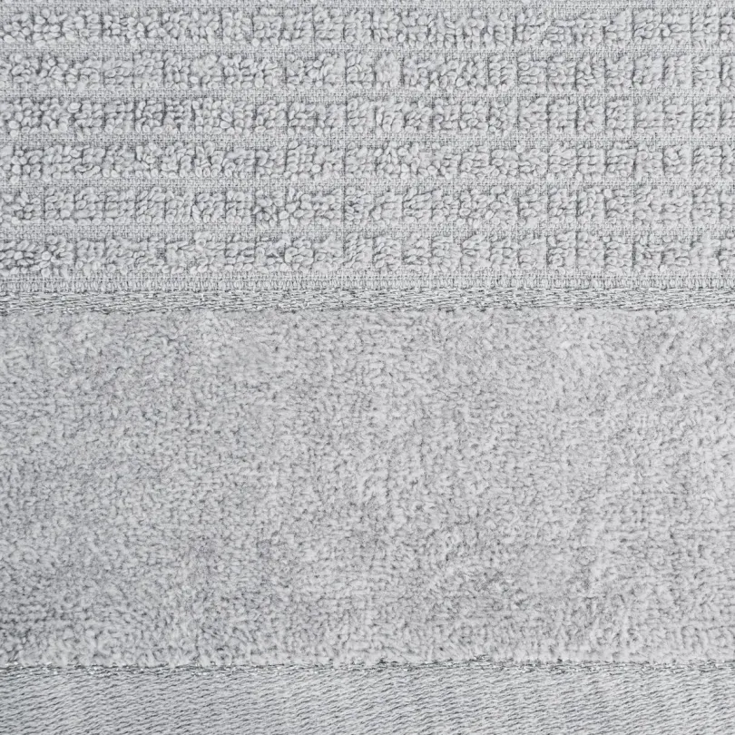 Ręcznik bawełniany z welurową bordiurą srebrny R166-03