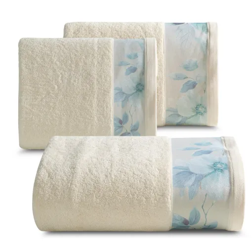 Ręcznik bawełniany kremowy zdobiony niebieskimi kwiatami R178-01
