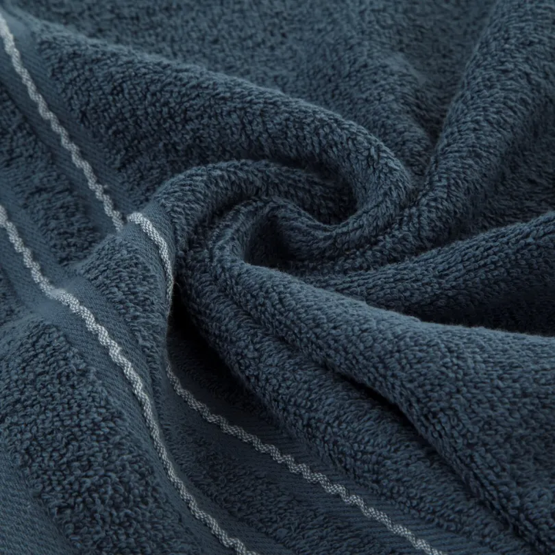 Ręcznik bawełniany ze stebnowaną bordiurą R195-11