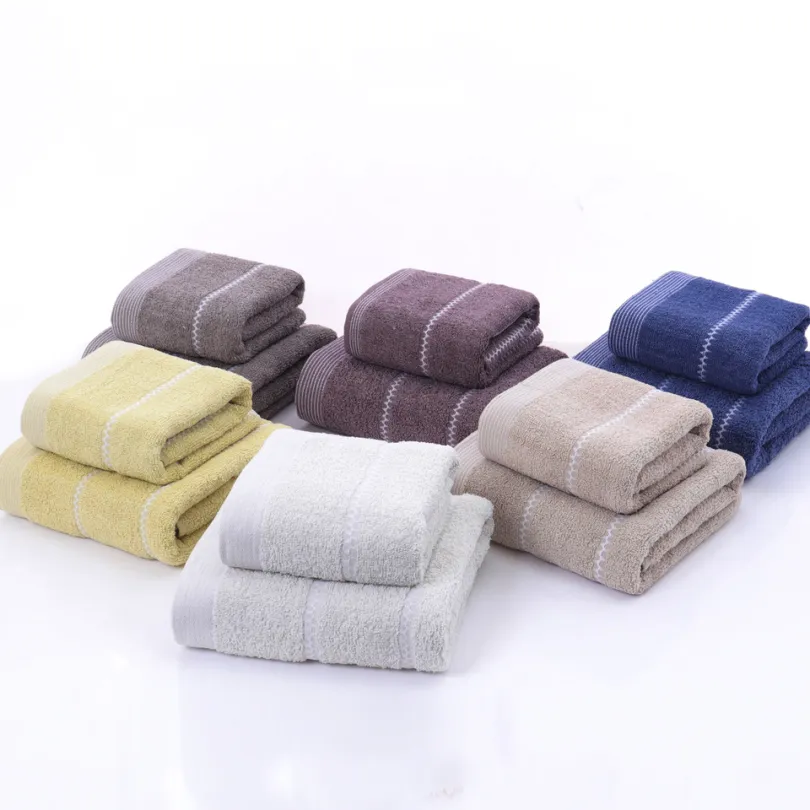 Ręcznik bawełniany z haftem RBY-01